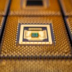 プリンストン大学がニューラルネットワーク用の高速かつ省電力なチップを開発！